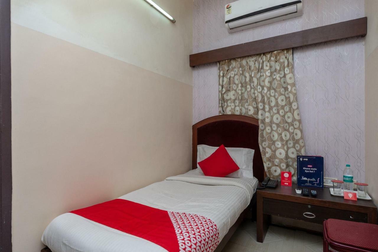Oyo 8410 Rajeswari Tower Hotel เชนไน ภายนอก รูปภาพ