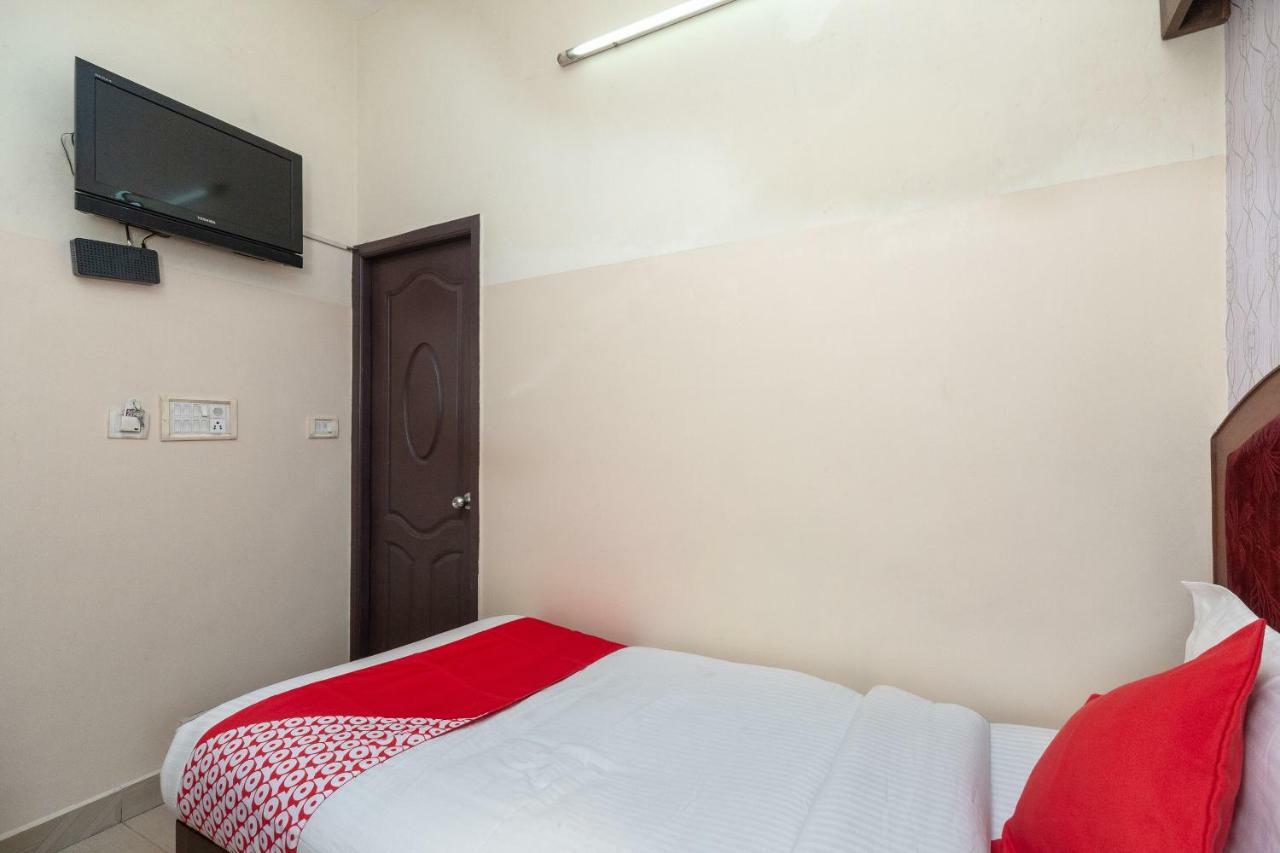 Oyo 8410 Rajeswari Tower Hotel เชนไน ภายนอก รูปภาพ