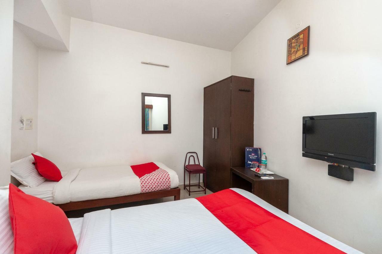 Oyo 8410 Rajeswari Tower Hotel เชนไน ภายนอก รูปภาพ