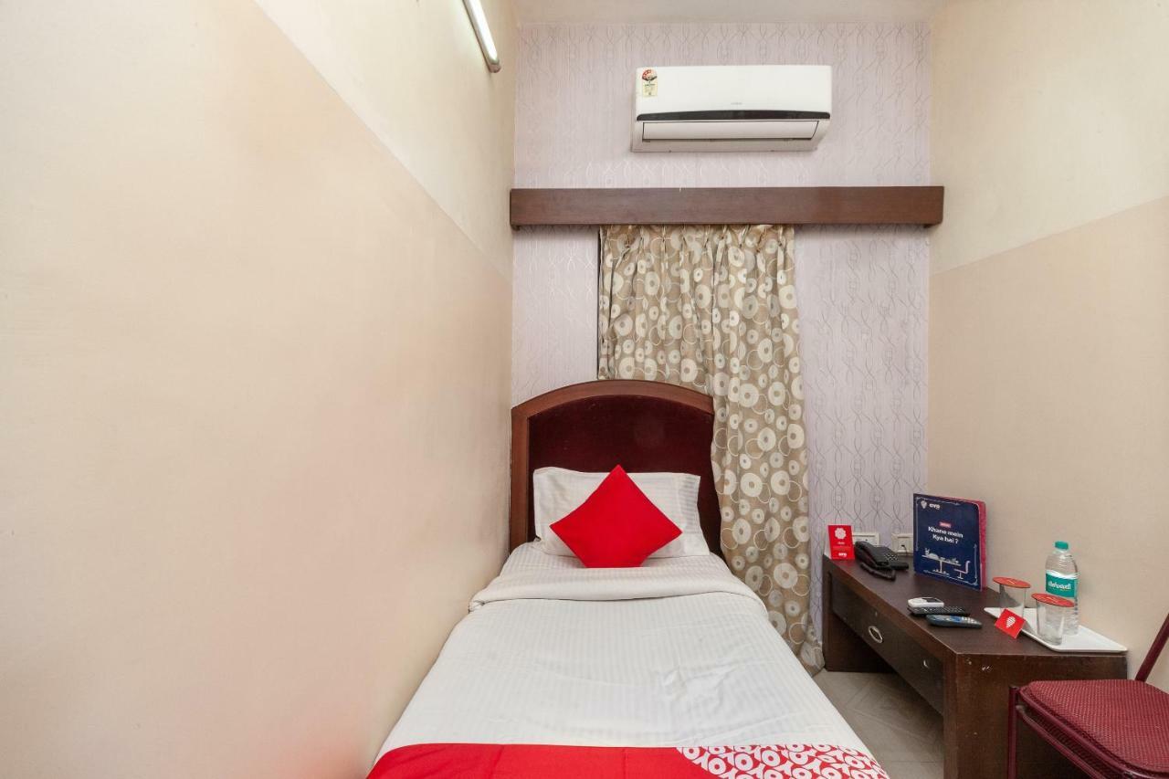 Oyo 8410 Rajeswari Tower Hotel เชนไน ภายนอก รูปภาพ